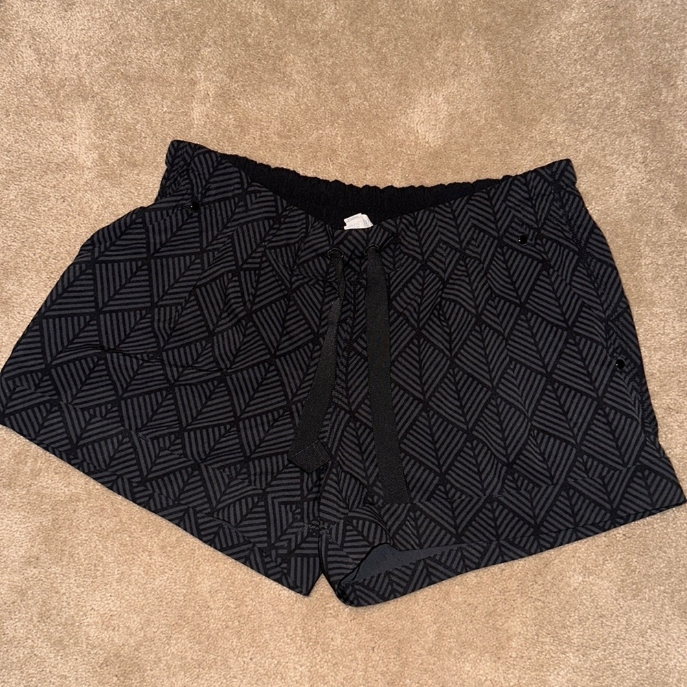 Lululemon Spring Break Away Shorts